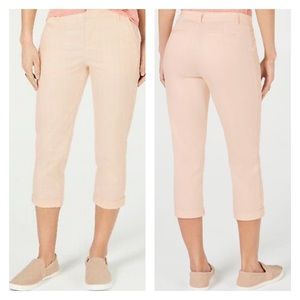 Style and Co Lt Pink Capri With Eyelet Detail
